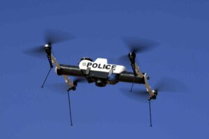 POLICIAS Y DRONES